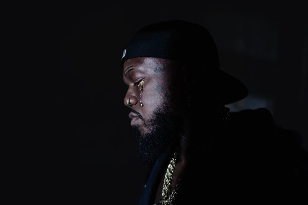 Crítica: Djonga, "Quanto Mais Eu Como, Mais Fome Eu Sinto!"