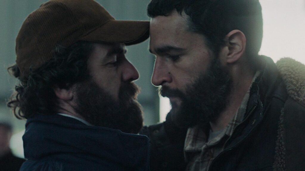 Crítica: "Acabe Com Eles" (Bring Them Down)