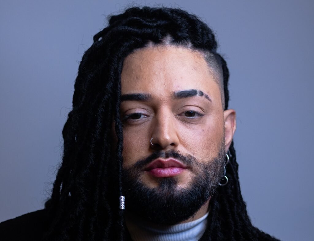 Camillo celebra 20 anos de carreira com novo single e show especial em São Paulo