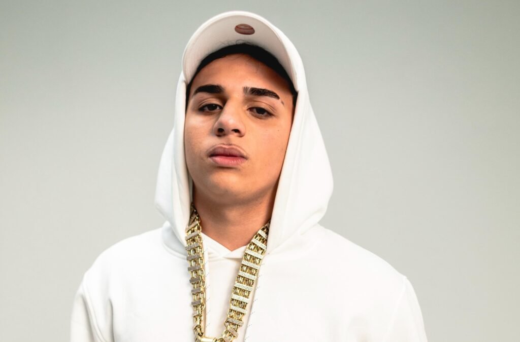 Dom7 lança primeiro EP da carreira