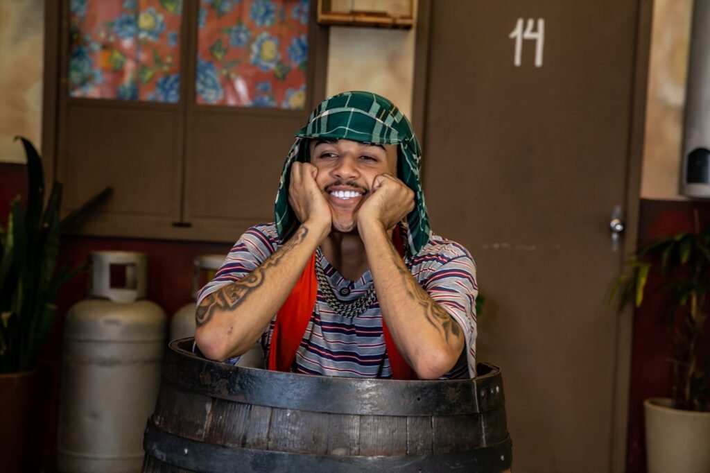 Revelação do funk, MC Arizinho lança primeiro álbum da carreira