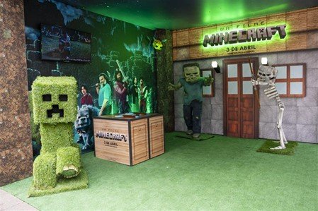 Campanha de "Um Filme Minecraft" une ativações digitais, influenciadores e experiências no mundo real