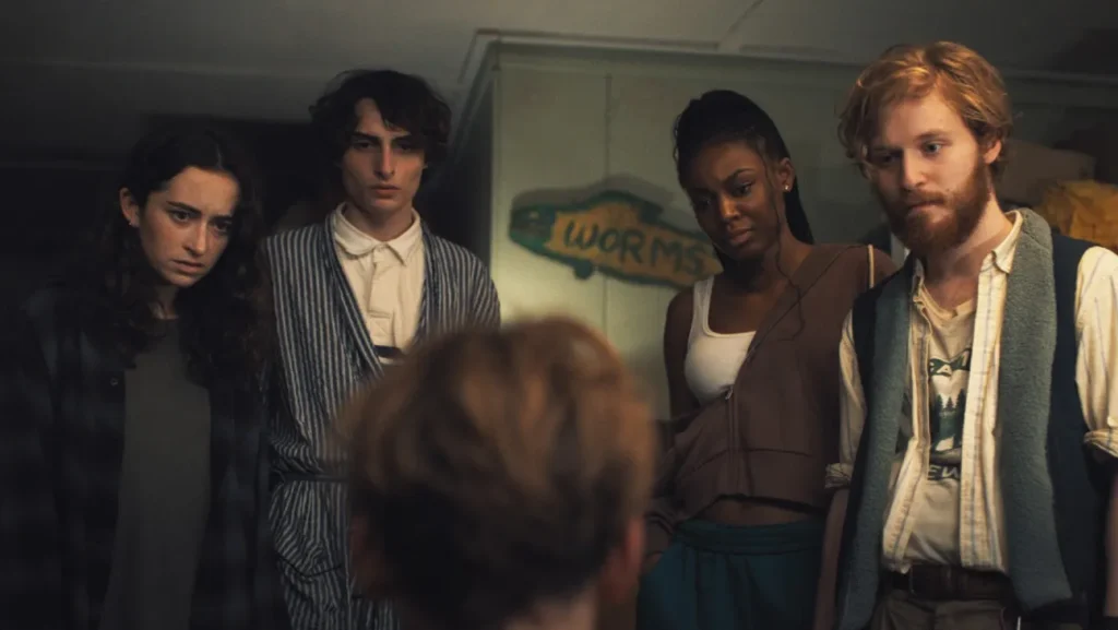 Crítica: "Hell of a Summer"