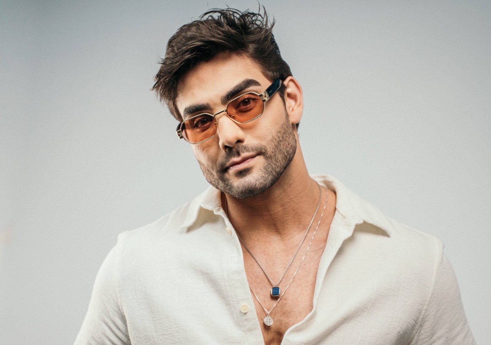 DJ Eme aposta em fusão de ritmos e revela feat com Nick Furlong