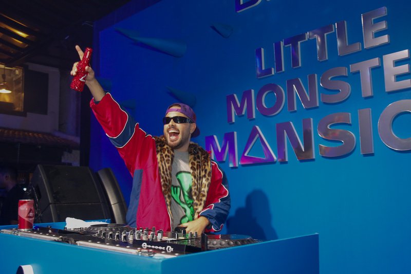 Ambev movimenta feriado com Corona Cero e Beats Mansion para fãs de Lady Gaga