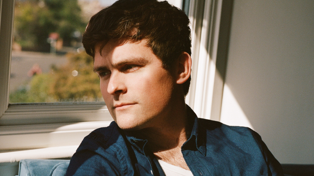 "Perfect Strangers": Tom Speight fala sobre evolução artística e carinho pelo Brasil | Foto: Nat Michele