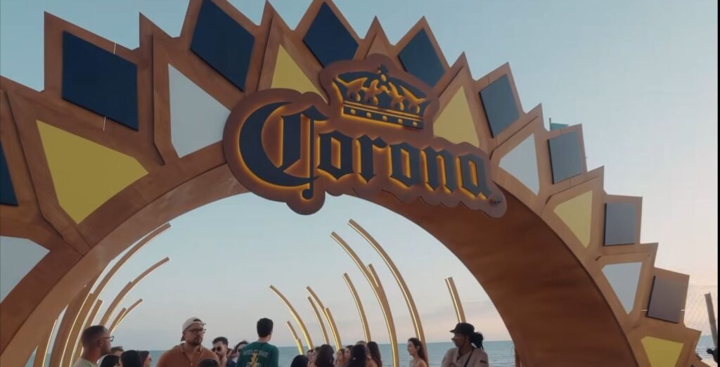 Público de Copacabana ganhará palco especial de Corona durante o pôr-do-sol