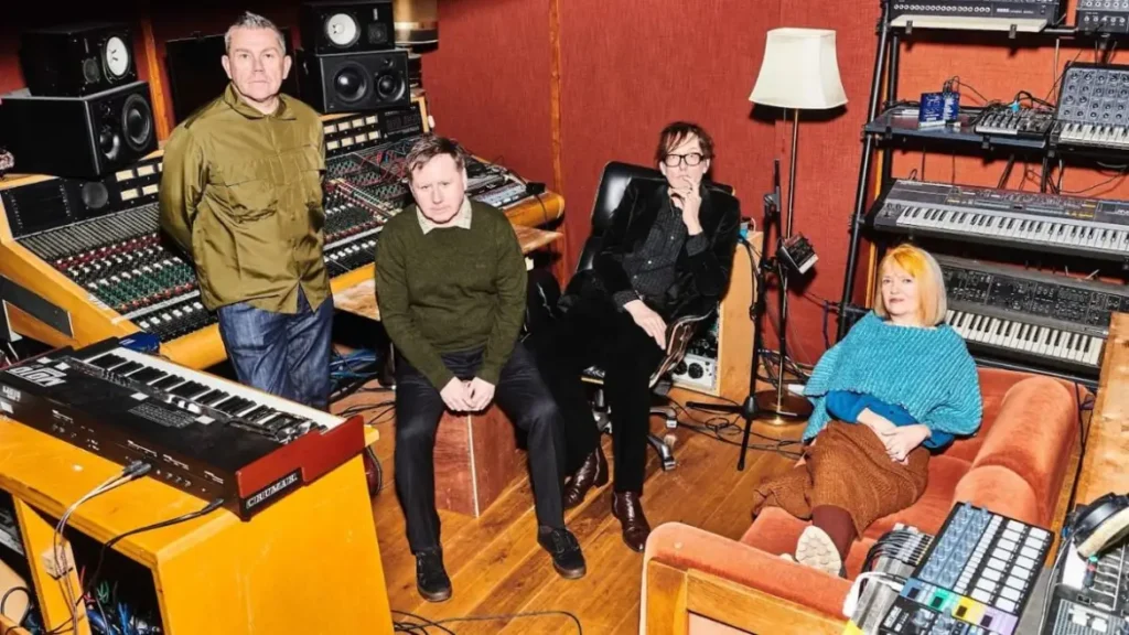 Crítica: Pulp, "More"