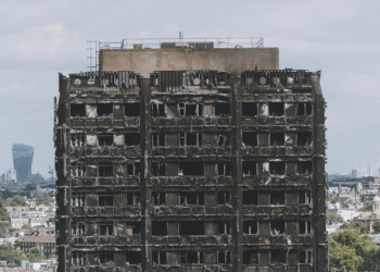 Crítica: "Torre Grenfell: A Verdade por Trás do Desastre" (Grenfell: Uncovered)