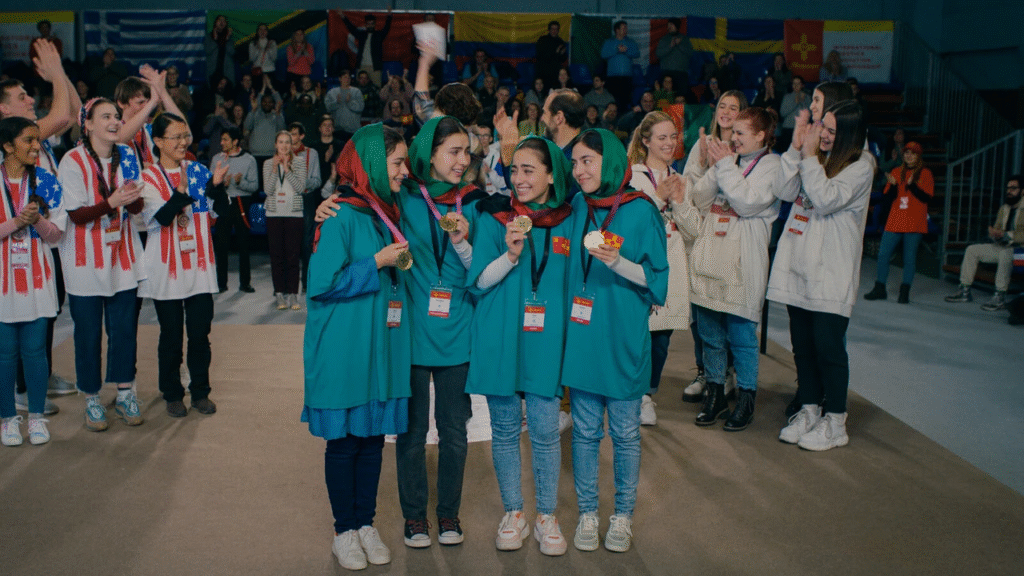 Crítica: "Quebrando Regras" (Rule Breakers)