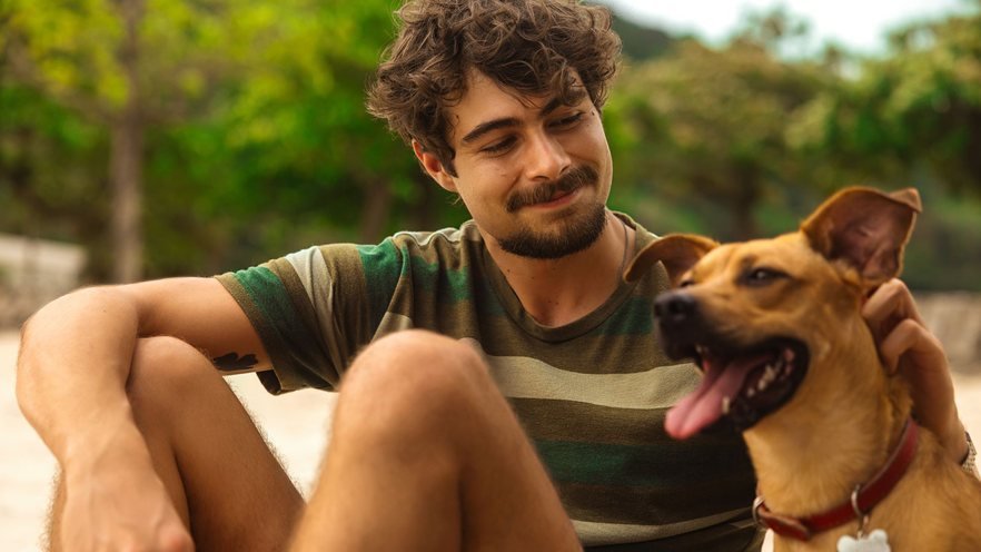 Veja as primeiras imagens do filme “Caramelo”, original Netflix com Rafael Vitti