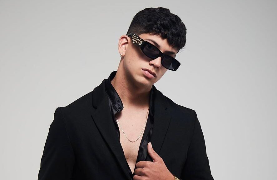 Léo Foguete emplaca 3 hits entre as 15 músicas mais ouvidas do Brasil