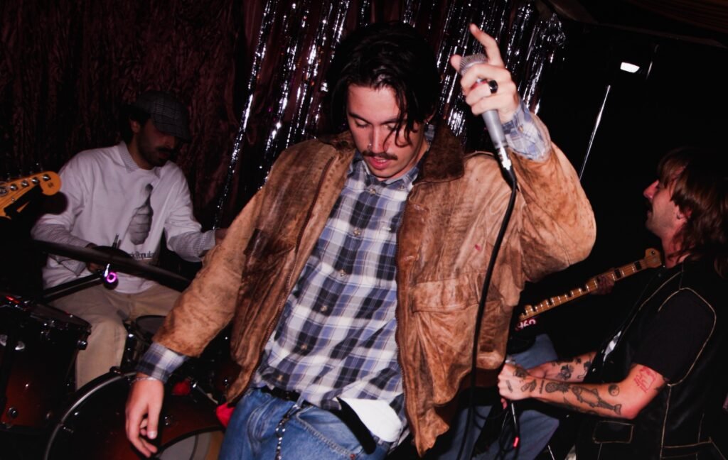 André Rossi estreia primeiro show solo na Casa Rockambole, em São Paulo