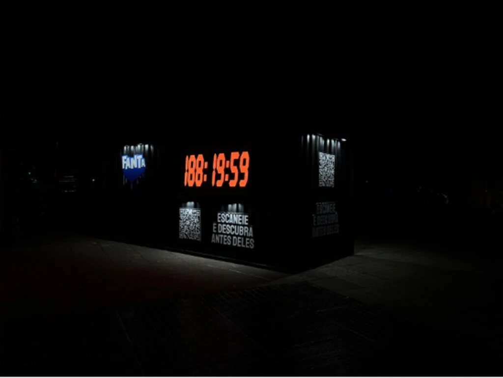 Halloween 2025: Fanta instala container misterioso na Avenida Paulista
