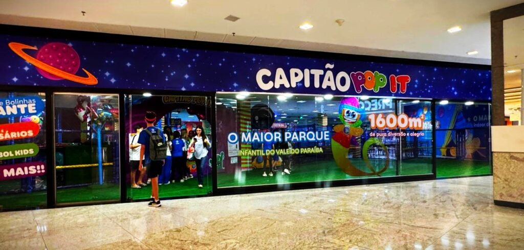 Colinas Shopping inaugura Parque do Capitão Pop It, o maior espaço indoor do Vale do Paraíba