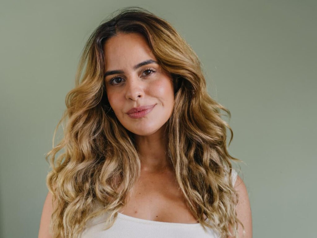 Eline Porto une atuação e música em “Djavan - Vidas pra Contar” e lança trio autoral