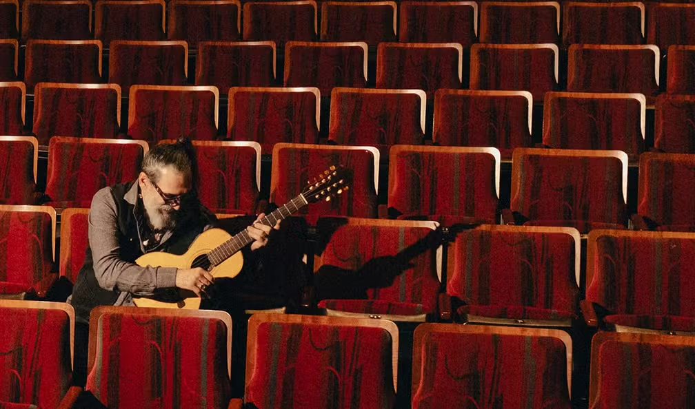 Lobão retoma parceria histórica e lança primeira música inédita em 30 anos