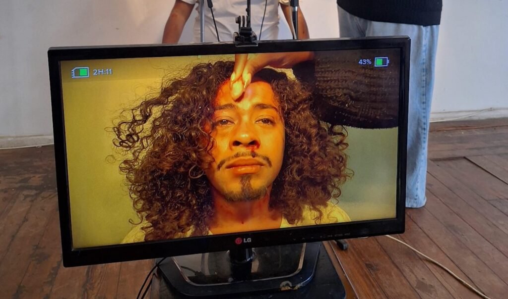 Entrevista: Cayo Real fala sobre "Com a Lírica" e sua trajetória artística