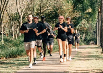 Primeira edição da Dengo Running reúne creators na Faria Lima e Parque Villa-Lobos