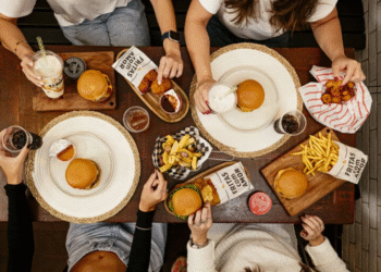 Dia do Cliente: T.T. Burger oferece combos de almoço com preços especiais em 15 de setembro
