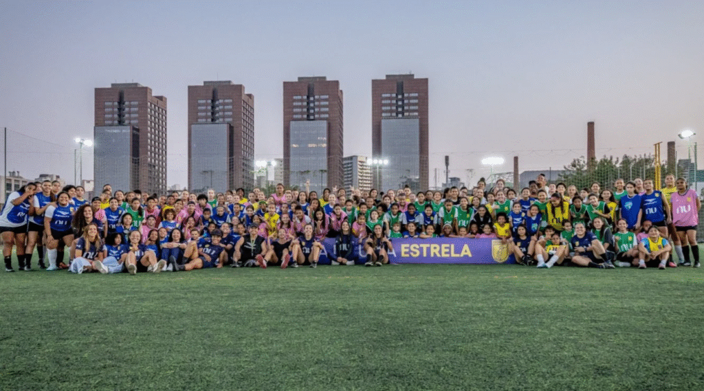 Projeto Estrelas realiza seletivas de futebol feminino em Paraisópolis com apoio da Vivo