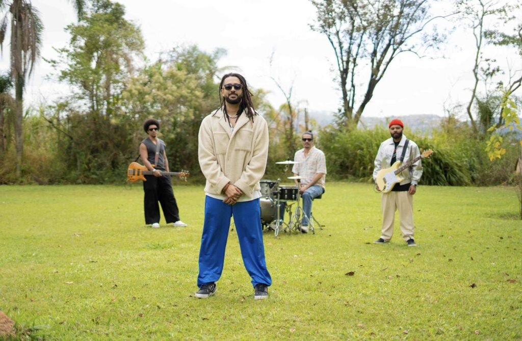 “Quando o Amor Chamar”: Julies comemora aniversário com novo single e videoclipe romântico