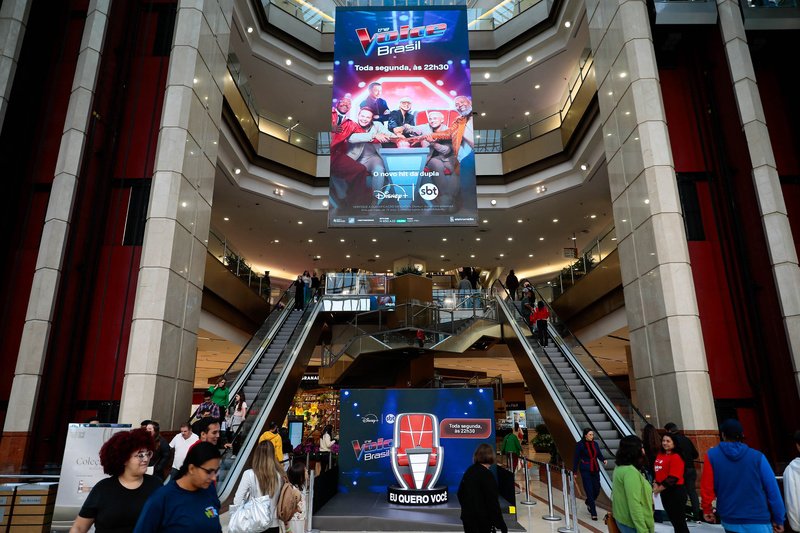 Disney+ e SBT levam cadeira do “The Voice Brasil” ao Shopping Eldorado em ação especial