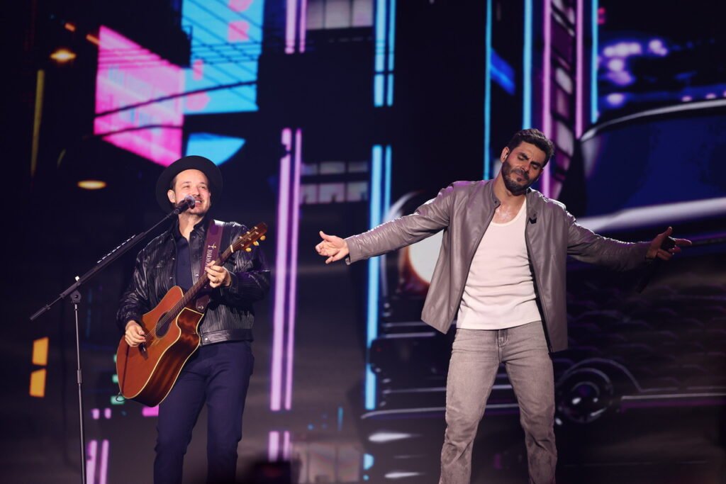 “Nosso Mundo”: Israel e Rodolffo revisitam sucessos e iniciam nova fase da carreira