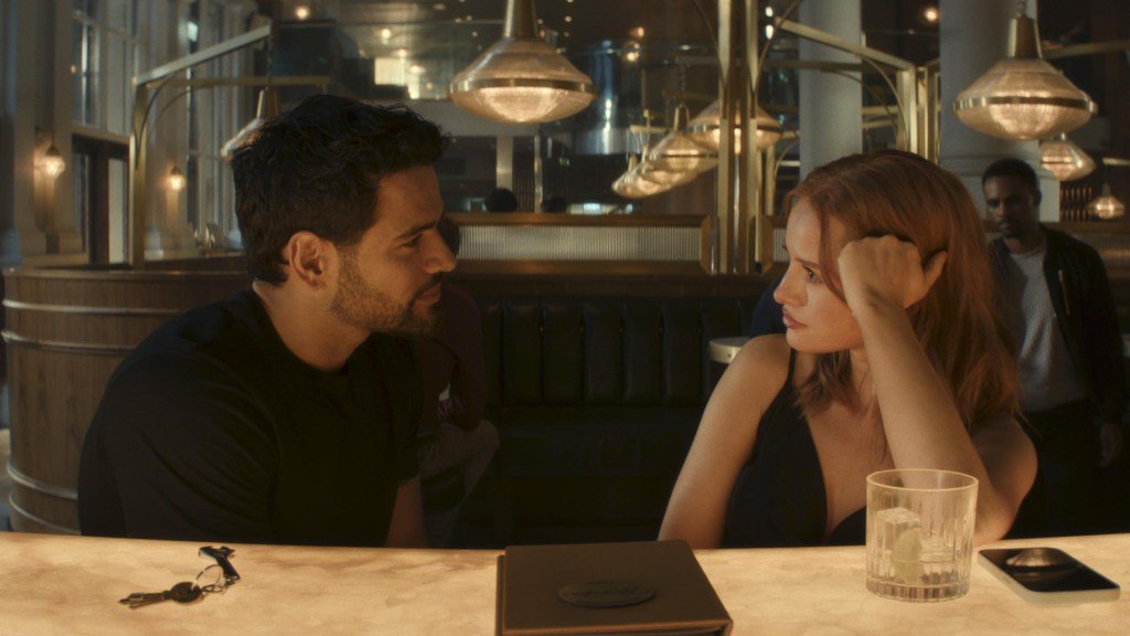 Crítica: "Manutenção Necessária" (Maintenance Required)