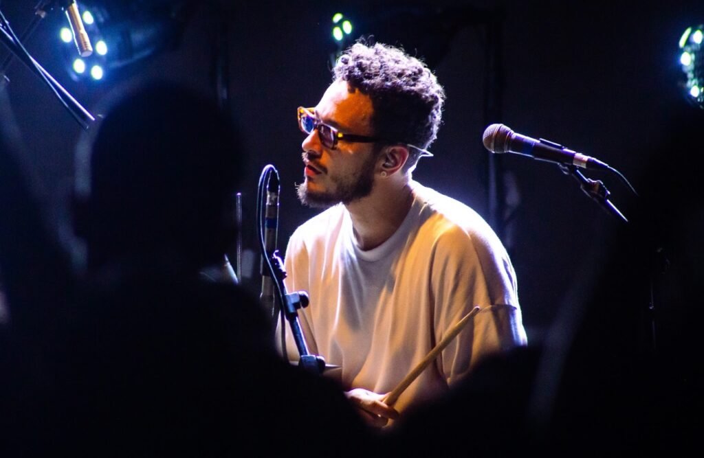 Felipe Roseno lança nova faixa “Leve o Som”