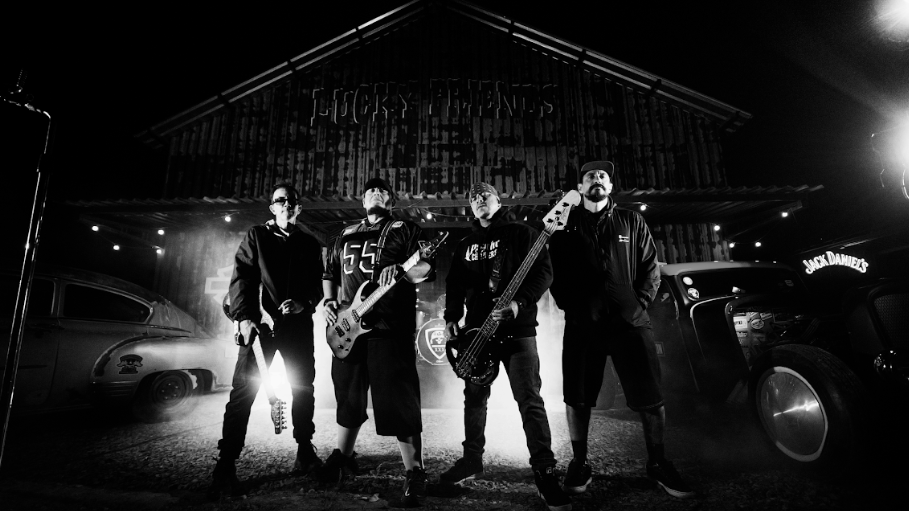 Guns N’ Roses confirma Raimundos como banda de abertura na turnê brasileira