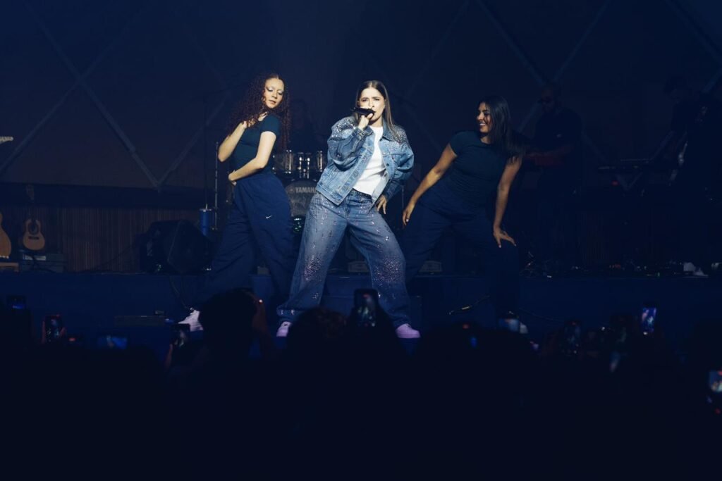 Show de estreia de Giana no Cine Joia tem ingressos esgotados e participação de Gustavo Mioto