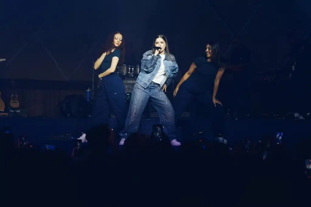 Show de estreia de Giana no Cine Joia tem ingressos esgotados e participação de Gustavo Mioto