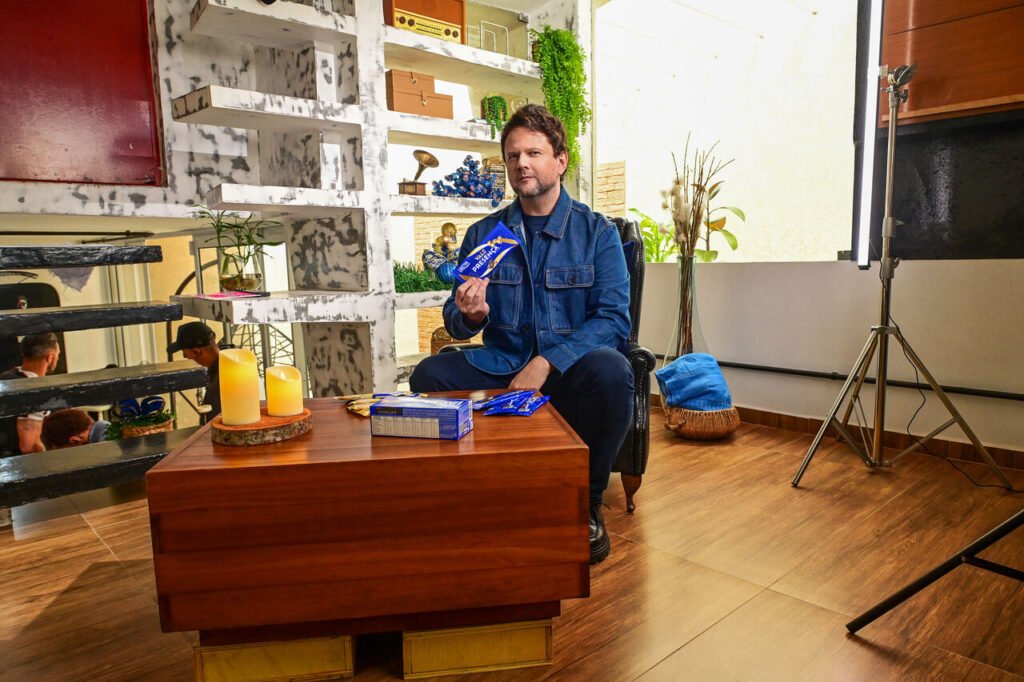 Campanha “Vale-Presença” da Lacta tem Selton Mello e reforça o poder dos gestos afetivos