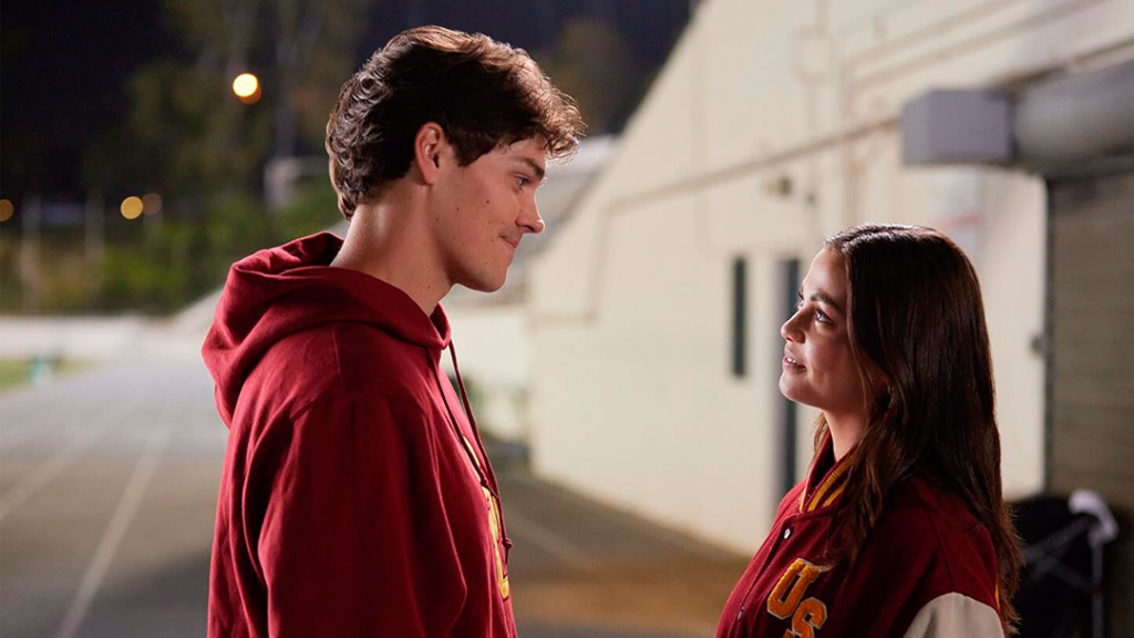 Crítica: "Outro Amor Fora do Tempo" (Sidelined 2: Intercepted)