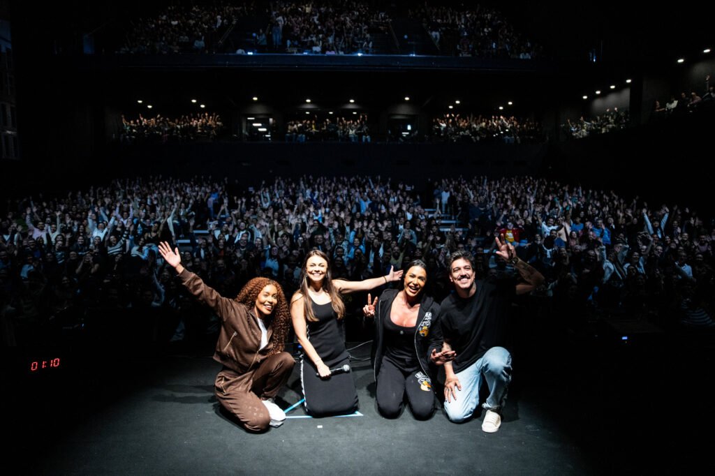 Sucesso no ano de estreia, Teatro Opus Città entra em 2026 com Ana Carolina e Christian Chávez na programação