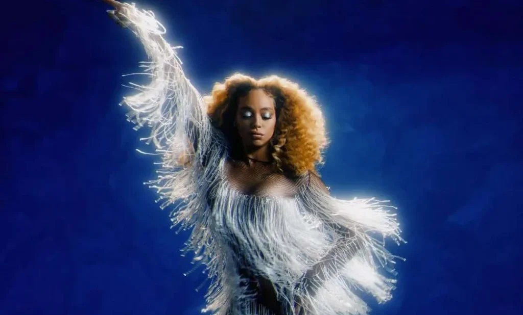 Urias estreia show de “Carranca” neste sábado na Audio, em São Paulo