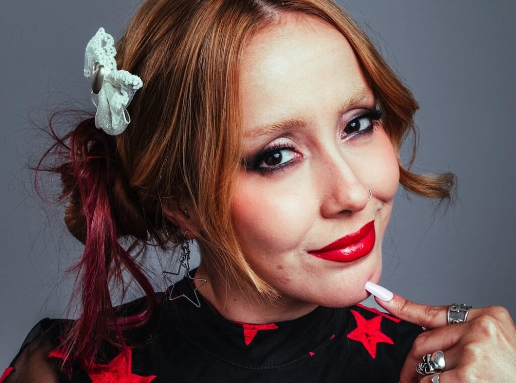 “Eu Tô Cansada”: Duda Ruas apresenta novo single do próximo EP