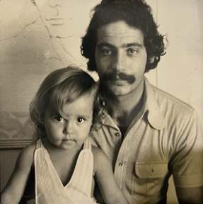 Beta Rivellino lança "Meu Camisa 10", música inspirada na relação com o pai Roberto Rivellino