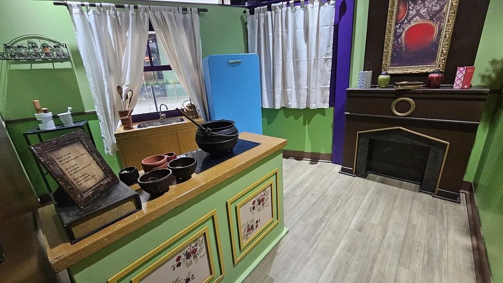 Férias no Colinas Shopping têm circuito gratuito com mistério de “Detetives do Prédio Azul”