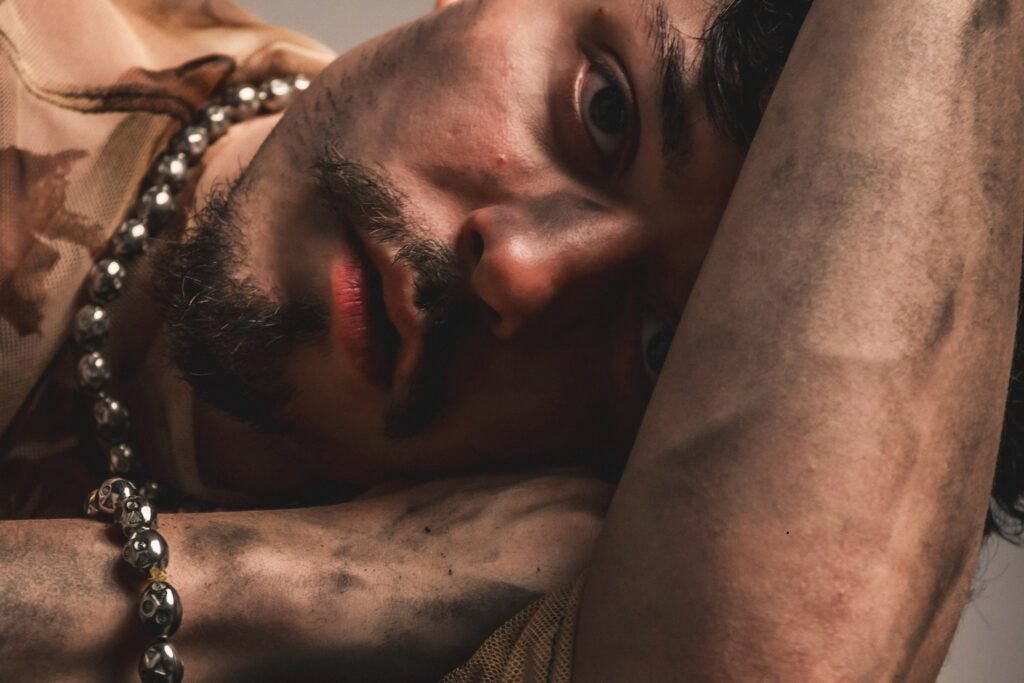 O Juh lança "Mariana" como gesto de memória e reflexão ambiental