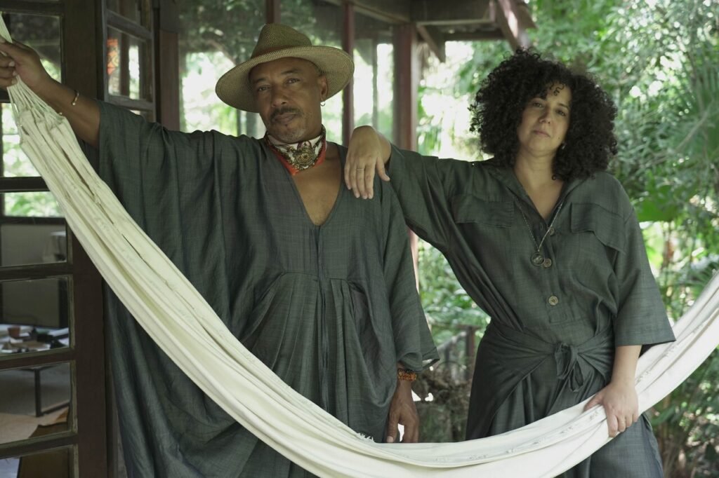 Partículas Acesas faz show gratuito e oficina de voz e tambor na Vila Itororó