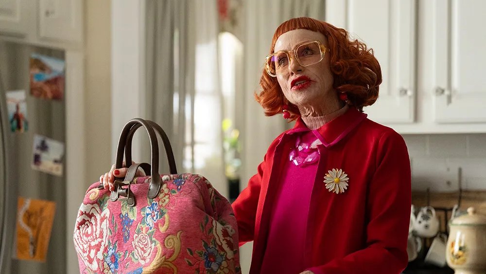 "A Hora do Mal" coloca Amy Madigan no centro da corrida pelo Oscar