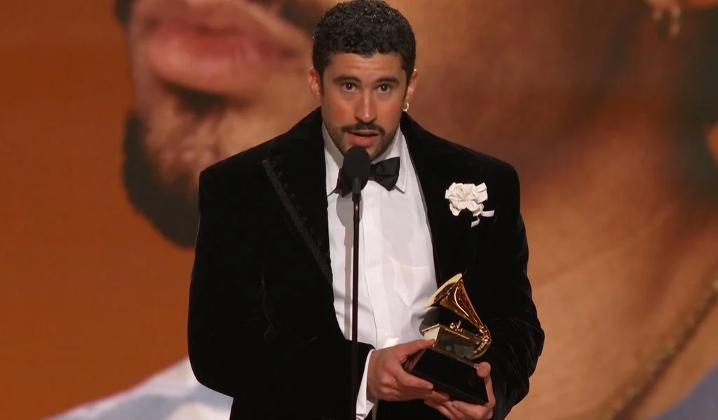 Bad Bunny vence o Grammy de Álbum do Ano com “Debí Tirar Más Fotos” | Foto: Reprodução