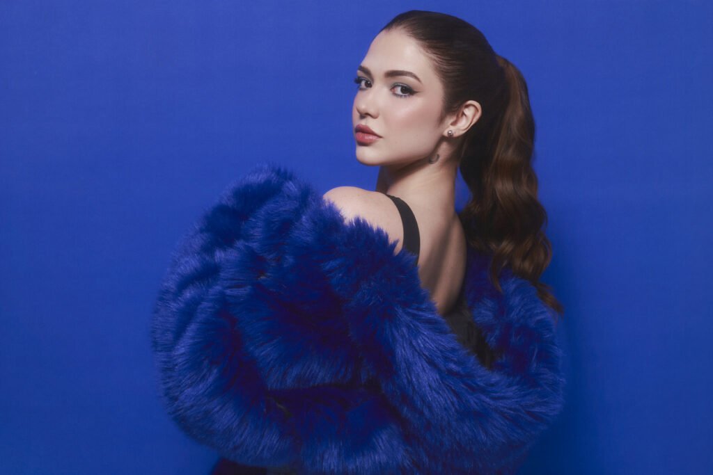 Giana Mello analisa o sucesso de "Favorita" e a construção de sua identidade pop