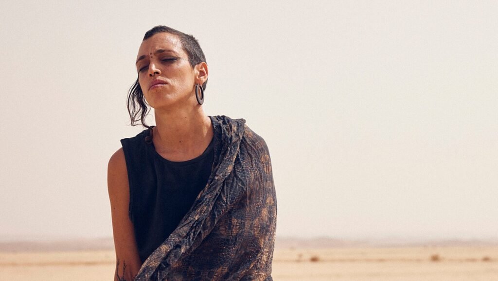 “Sirāt” leva o cinema espanhol ao limite da experiência sensorial