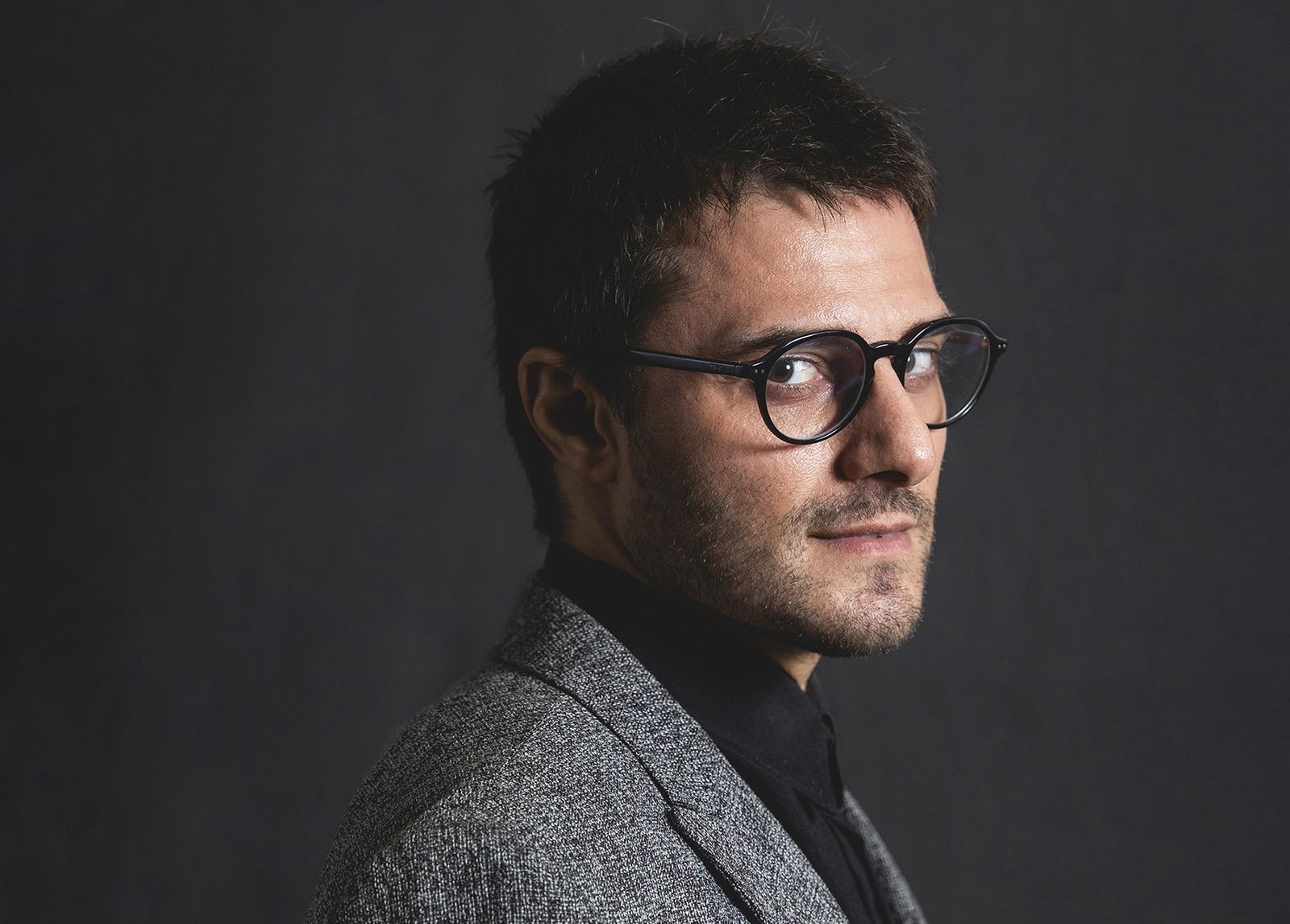 Hugo Bonèmer protagoniza versão brasileira de “O Talentoso Ripley” no Rio de Janeiro