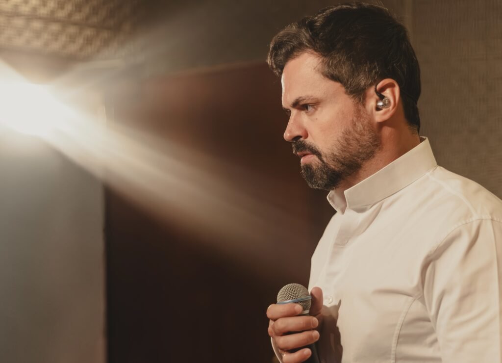 “LB Live Sessions”, de Luigi Bessa, alcança 2 milhões de visualizações