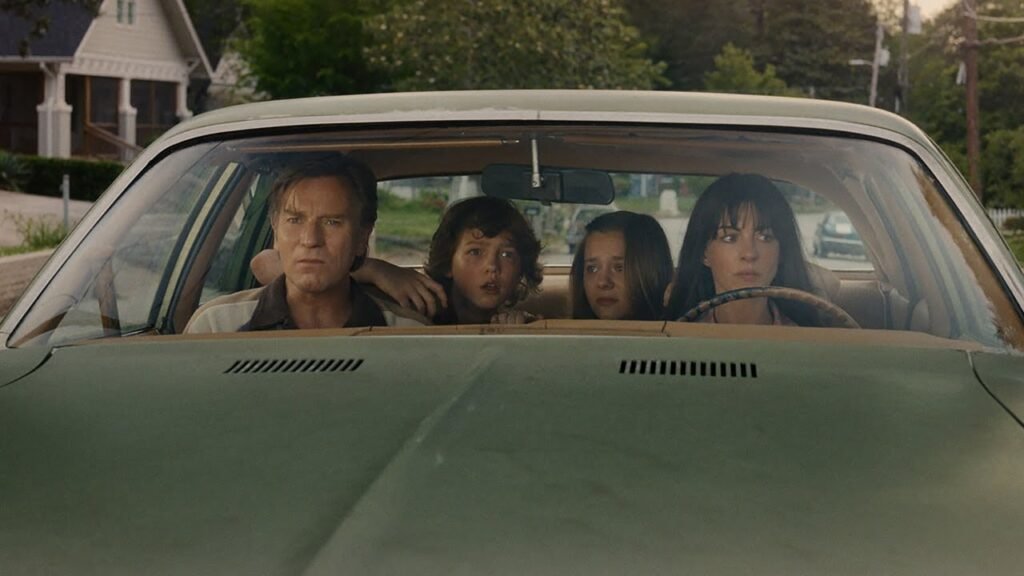 Warner divulga trailer de “O Fim da Rua”, aventura ambientada nos anos 1980