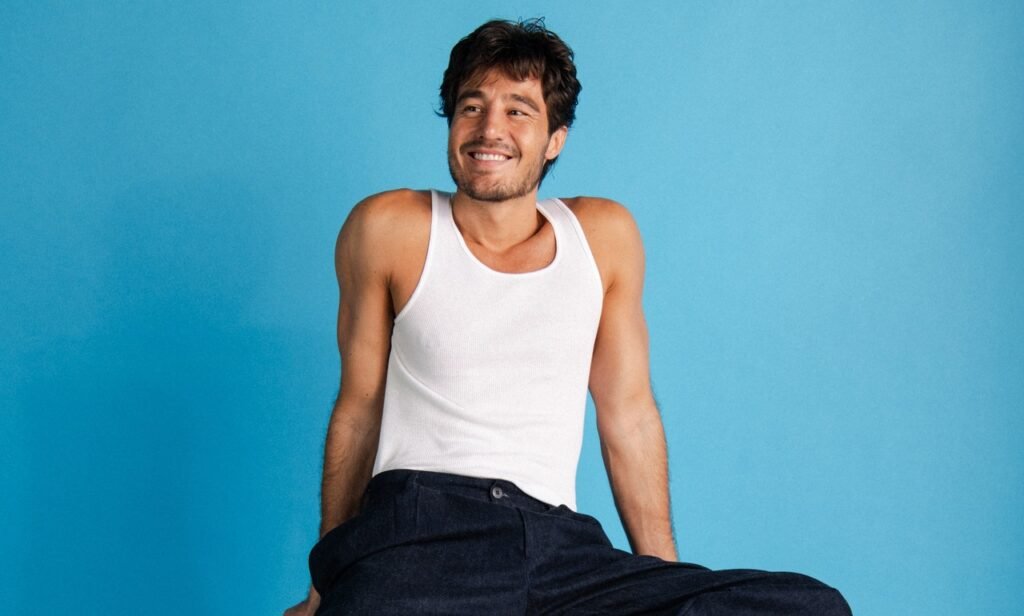 "Troco Likes" completa 10 anos e ganha turnê comemorativa de Tiago Iorc